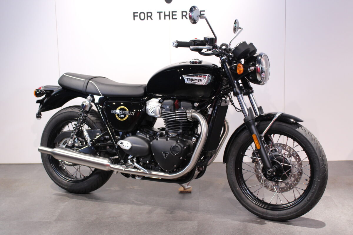 BONNEVILLE T100 カスタムカラー（ジェットブラック）